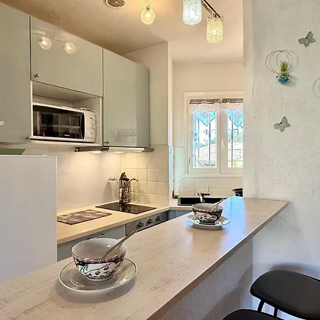 Deux Pieces Avec Vue Imprenable Sur La Crique Notre-dame Apartament *